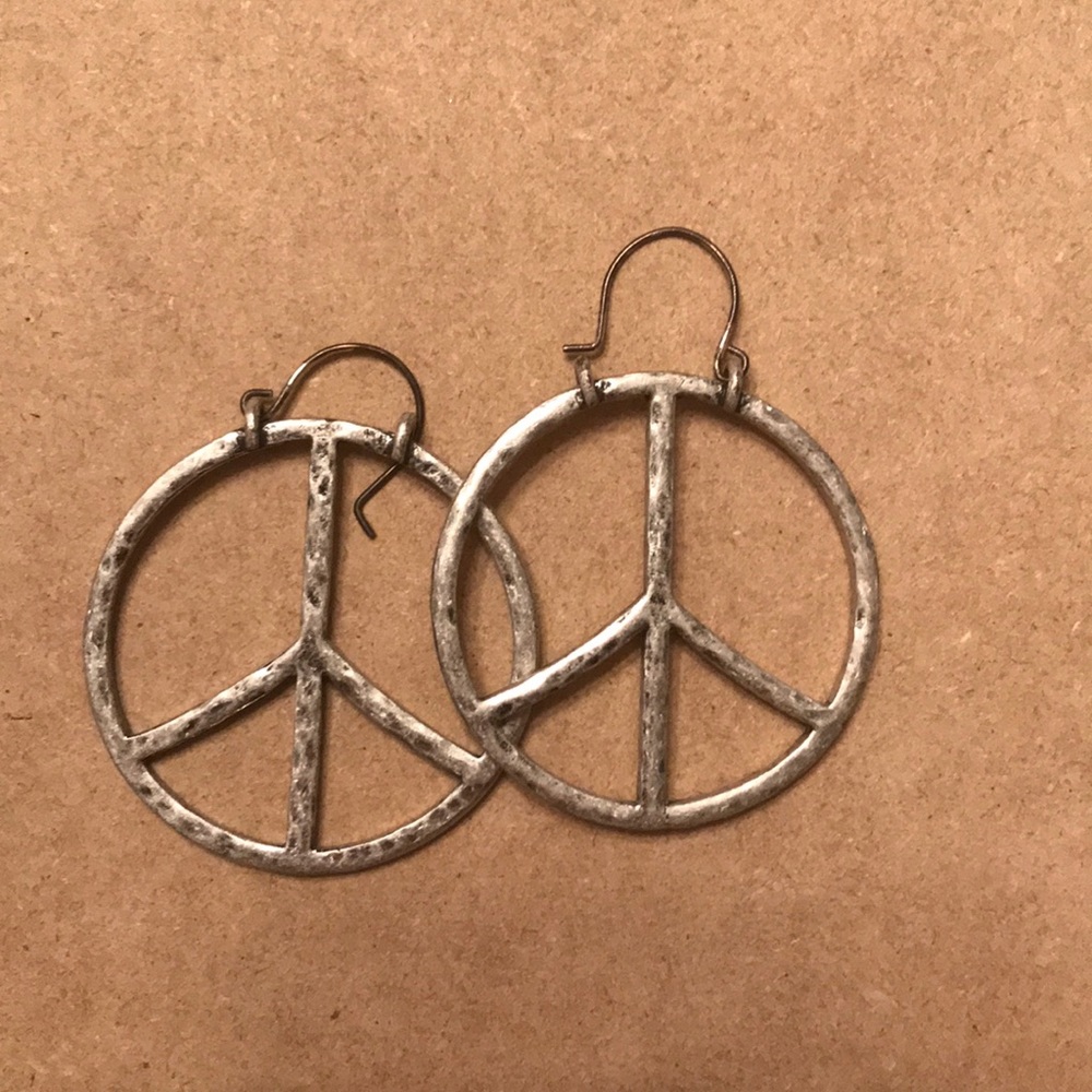 Lucky brand peace sign earrings